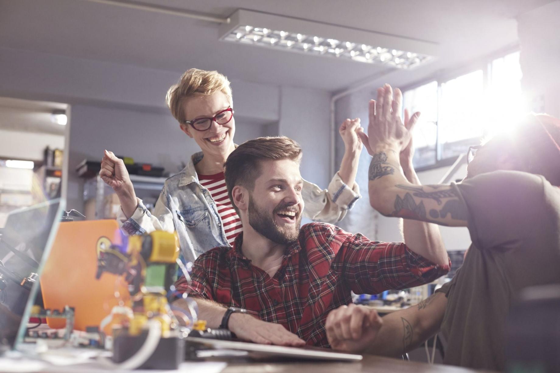 Participants travaillant sur leurs projets entrepreneuriaux